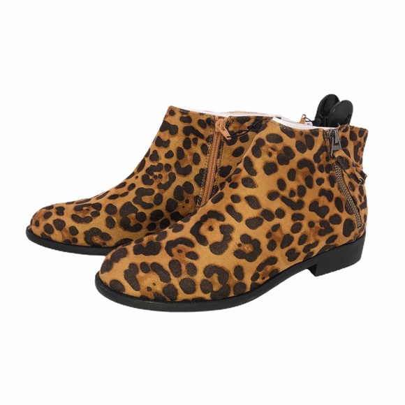(SH-317) Time And Tru Leopard Print Boots Size 8.5 - Picture 3 of 5